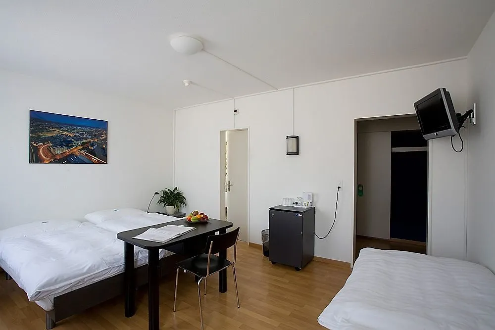 X-Tra Hotel Zürih İsviçre