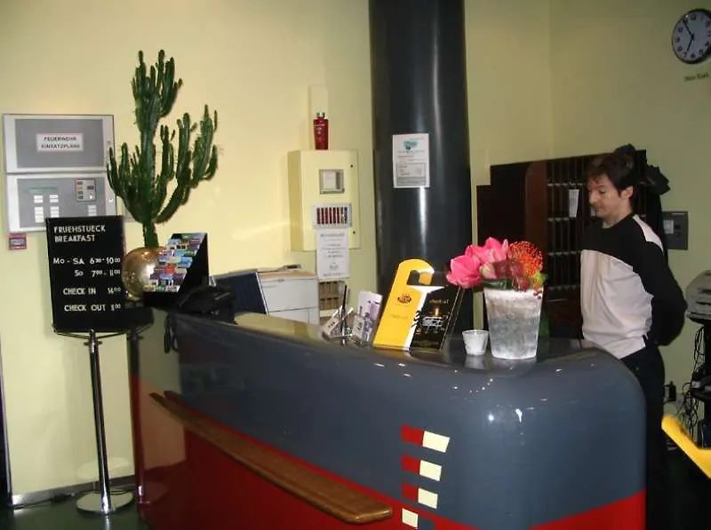 X-Tra Hotel Zurich 3*,